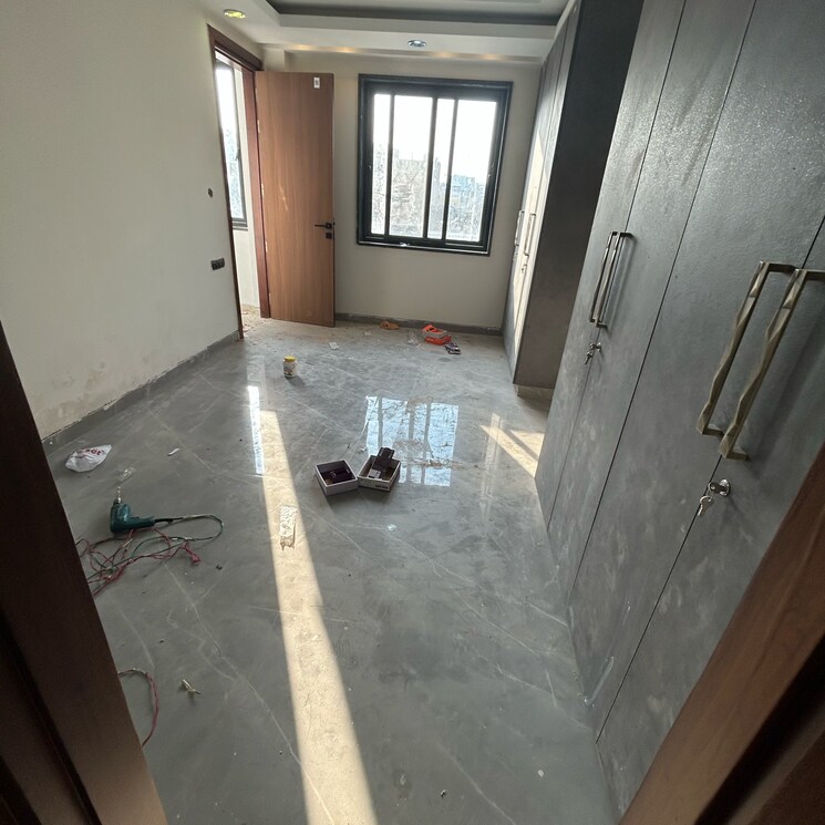 Room, south extension i 3 Bedroom 1800 Sq.Ft. Builder Floor In South Extension I Delhi 8354470