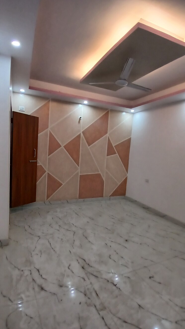 Room, noor nagar 3 Bedroom 990 Sq.Ft. Apartment In Noor Nagar Delhi 8354488