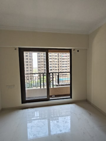 Room in 1 BHK Apartment at Raunak City, Kalyan West – for Rent
