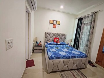 Bedroom in 3 BHK Apartment at Gaur City 2 - 16th Avenue, Sector 16c Greater Noida – for Rent