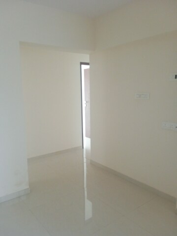 Room in 3.5 BHK Apartment at Andheri West – for Sale