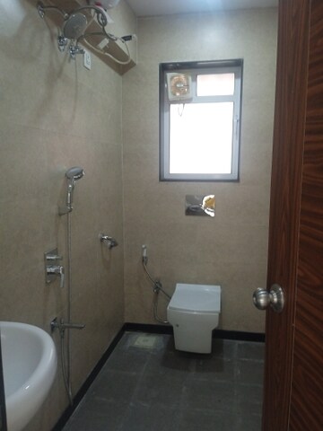 Attached Bathroom in 3.5 BHK Apartment at Andheri West – for Sale