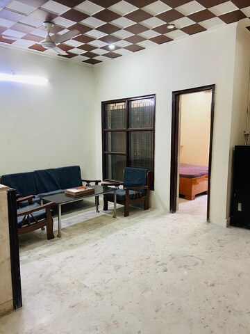 Living Room in 3 BHK Builder Floor at Sector 46 – for Rent