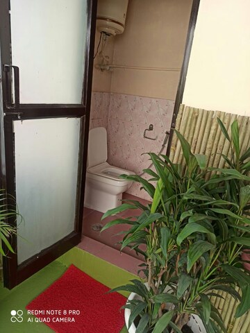 Balcony in 1 BHK Builder Floor at Green Park – for Rent