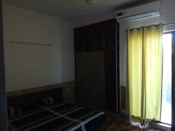 Bedroom in 3 BHK Builder Floor at Sector 9 – for Rent