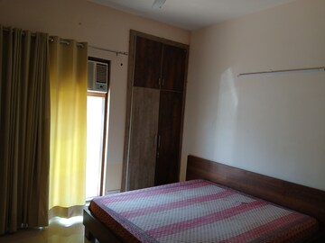 Bedroom in 3 BHK Builder Floor at Sector 9 – for Rent