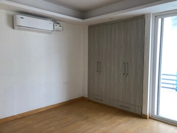Room in 3 BHK Builder Floor at Mohit House, Sushant Lok I – for Rent