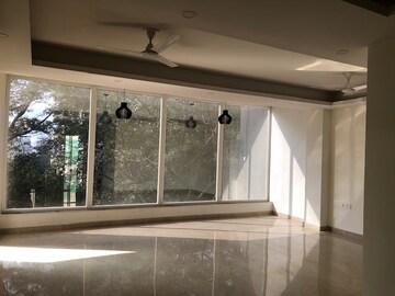 Building Lobby in 3 BHK Builder Floor at Mohit House, Sushant Lok I – for Rent