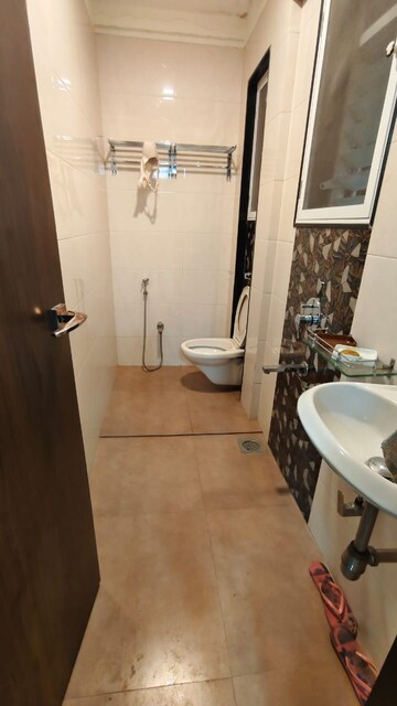 2 BHK Apartment For Rent in Lodha Amara, Kolshet Road