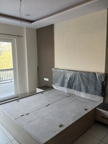 Room in 3 BHK Builder Floor at Sector 3 – for Rent