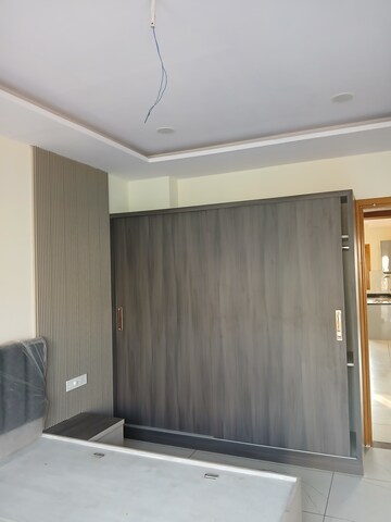 Room in 3 BHK Builder Floor at Sector 3 – for Rent