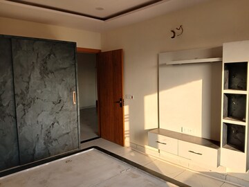 Room in 3 BHK Builder Floor at Sector 3 – for Rent