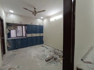 Room in 2 BHK Apartment at Kondapur – for Rent