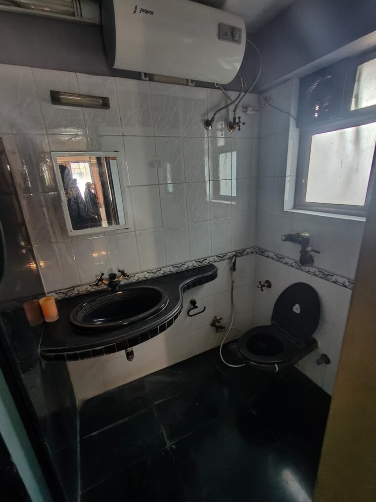 Attached Bathroom, space-residency-byculla 2 Bedroom 1135 Sq.Ft. Apartment In Byculla Mumbai 8354634