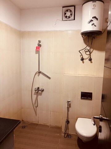 Bathroom in 2 BHK Builder Floor at Saurabh Niwas, Sector 40 – for Rent