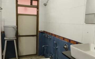 Office Space For Rent in Ashokalp CHS, Dharamveer Nagar