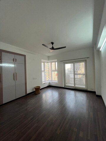 3 BHK Apartment For Rent in Nimbus The Hyde park, Sector 78