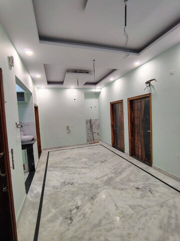 Room in 2 BHK Builder Floor at RWA Residential Society Sector 46, Sector 46 – for Rent
