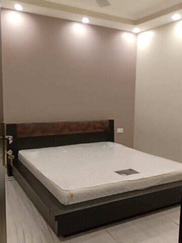 Bedroom in 3 BHK Apartment at Navjeevan Vihar – for Rent