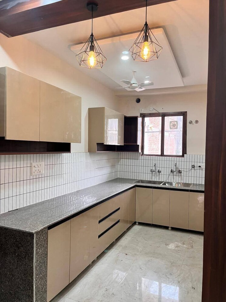 Kitchen, peer mucchalla 3 Bedroom 1300 Sq.Ft. Builder Floor In Peer Mucchalla Zirakpur 8354900