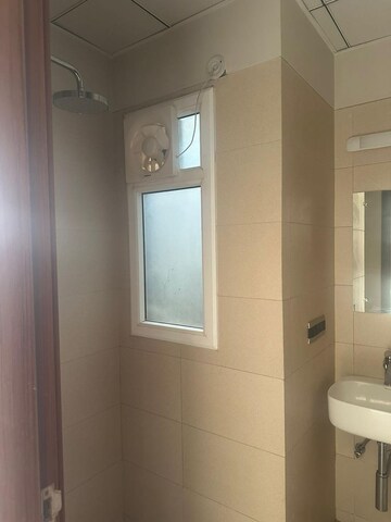 Bathroom in 2.5 BHK Builder Floor at Central Park 3 Flower Valley, Sohna Sector 33 – for Rent