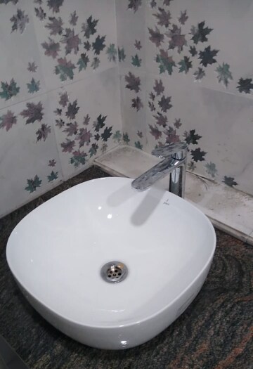 Bathroom in 3 BHK Apartment at Jaypee Greens Kosmos, Sector 134 – for Rent