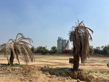  Shop – Exterior View View at Uniwest Hub, Sector 19 Yamuna Expressway - for Sale