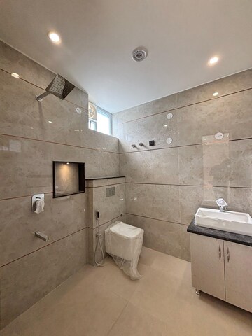 Bathroom in 4 BHK Villa at Sahastradhara Road – for Sale