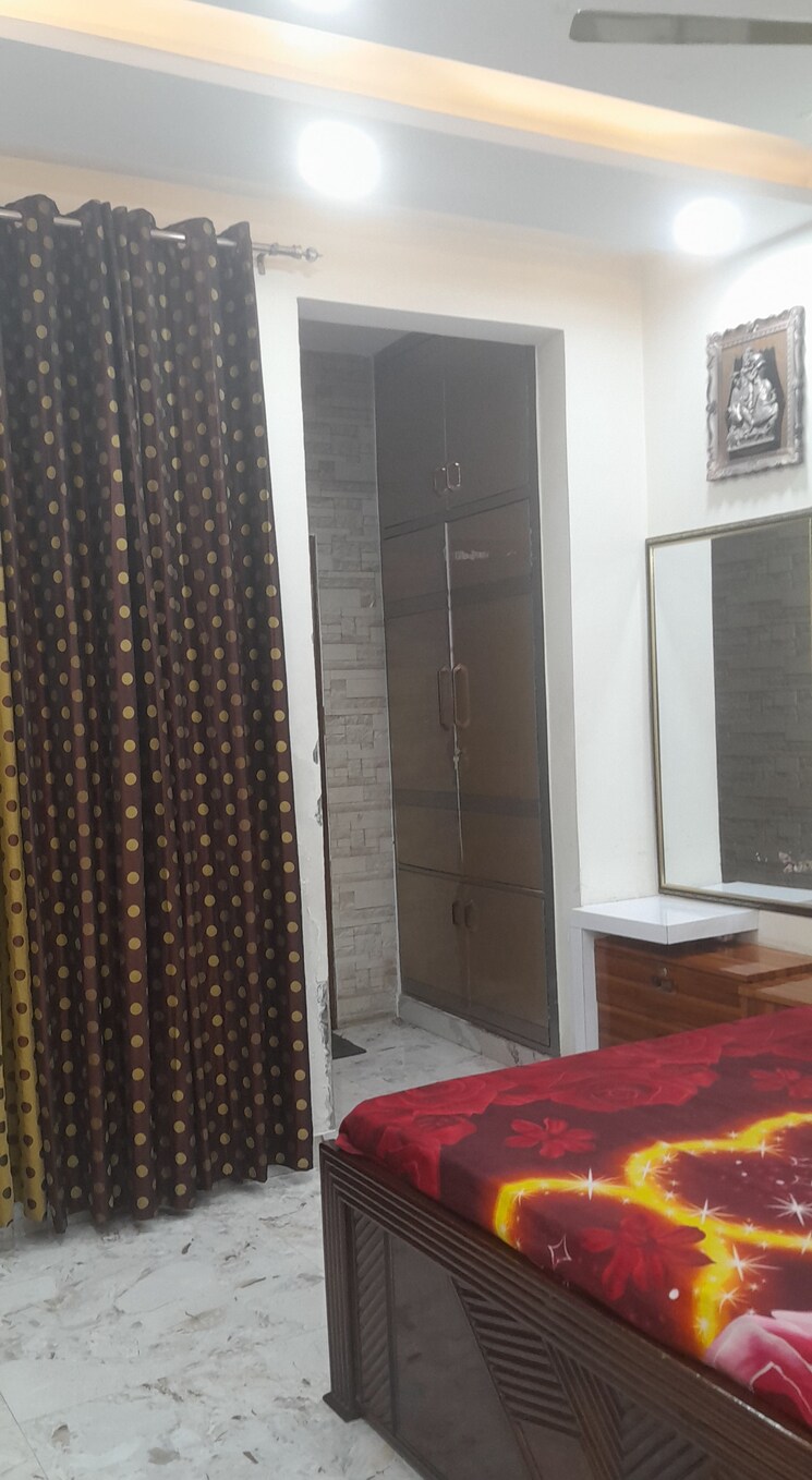 Bedroom, sector 11 3 Bedroom 222 Sq.Yd. Builder Floor In Sector 11 Faridabad 8355113