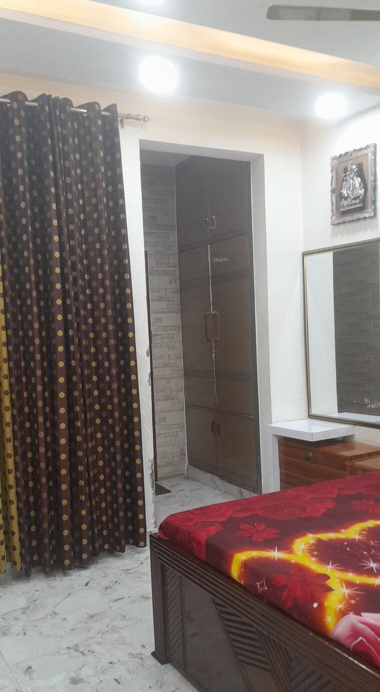Bedroom, sector 11 3 Bedroom 222 Sq.Yd. Builder Floor In Sector 11 Faridabad 8355113