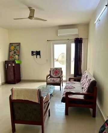 Living Room in 2 BHK Independent House at Aliganj – for Rent
