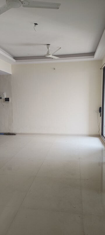 Room in 2 BHK Apartment at Juhi Serenity, Ghansoli – for Rent