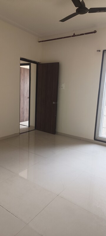 Room in 2 BHK Apartment at Juhi Serenity, Ghansoli – for Rent