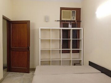 Room in 2 BHK Apartment at Malviya Nagar – for Rent