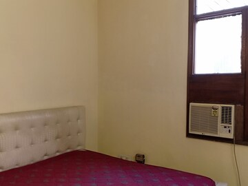 Room in 2 BHK Apartment at Malviya Nagar – for Rent