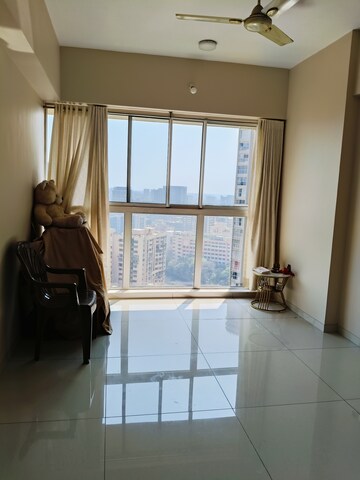 Room in 3 BHK Apartment at Runwal Elegante, Andheri West – for Rent