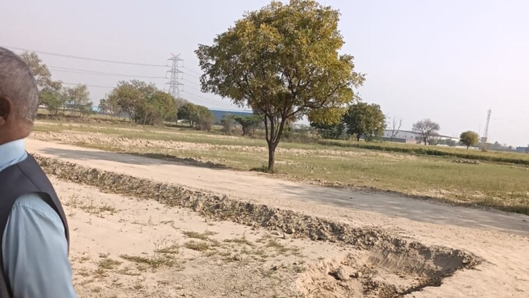 undefined, pirthla  100 Sq.Yd. Plot In Pirthla Palwal 8355148