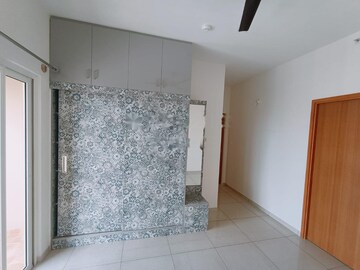 Room in 2 BHK Apartment at Sobha Dream Gardens, Thanisandra Main Road – for Rent