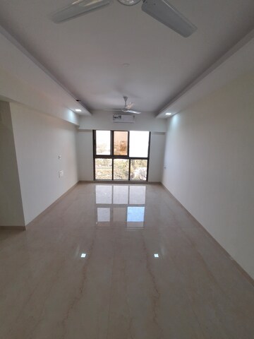 Room in 2 BHK Apartment at Platinum Prive, Andheri West – for Rent