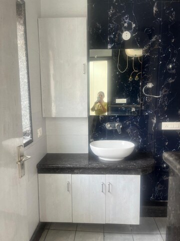 Bathroom in 2 BHK Builder Floor at Ansal Sushant Lok I, Sector 43 – for Rent
