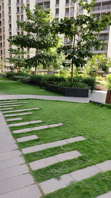 2 BHK Apartment – Garden View at Platinum Life, Andheri West - for Rent