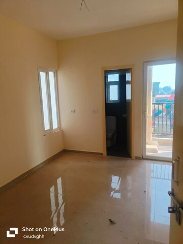Room in 2 BHK Apartment at GLS Arawali City, Sohna Sector 4 – for Rent