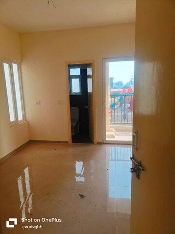 Room in 2 BHK Apartment at GLS Arawali City, Sohna Sector 4 – for Rent