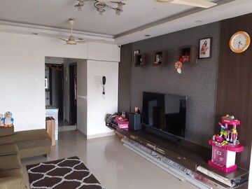 Living Room in 2 BHK Apartment at Windsor Tower, Andheri West – for Rent