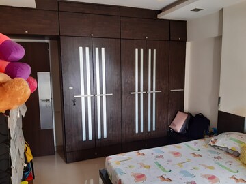 Bedroom in 2 BHK Apartment at Windsor Tower, Andheri West – for Rent