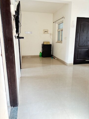 Building Lobby in 3 BHK Builder Floor at BPTP Park Elite Premium, Sector 84 – for Sale