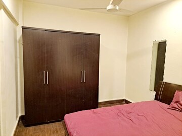 Room in 1 BHK Apartment at Tulsidham Complex, Kapur Bawdi – for Rent