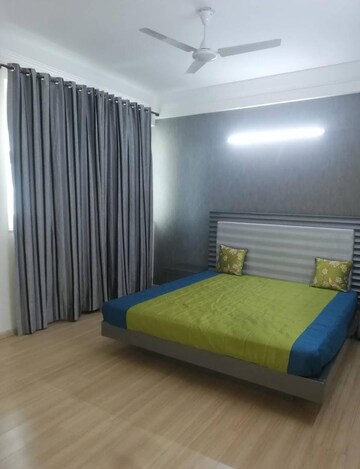 Bedroom in 4 BHK Apartment at DLF The Belaire, Sector 54 – for Rent
