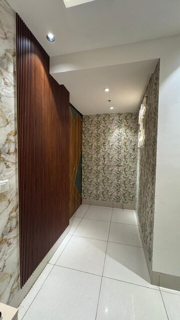 Building Lobby in 3.5 BHK Apartment at M3M Escala, Sector 70a – for Rent