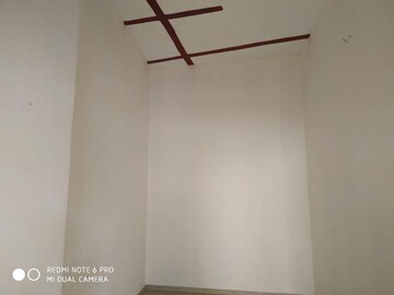 Room in  Office Space at Rustomjee Eaze Zone Mall, Malad West – for Sale